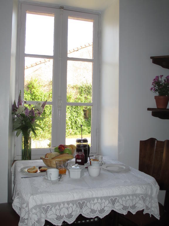 فيلا Chez Tartaud Lathus St Remy المظهر الخارجي الصورة